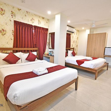 Hotel VI Park - City Centre Pondicherry Ngoại thất bức ảnh