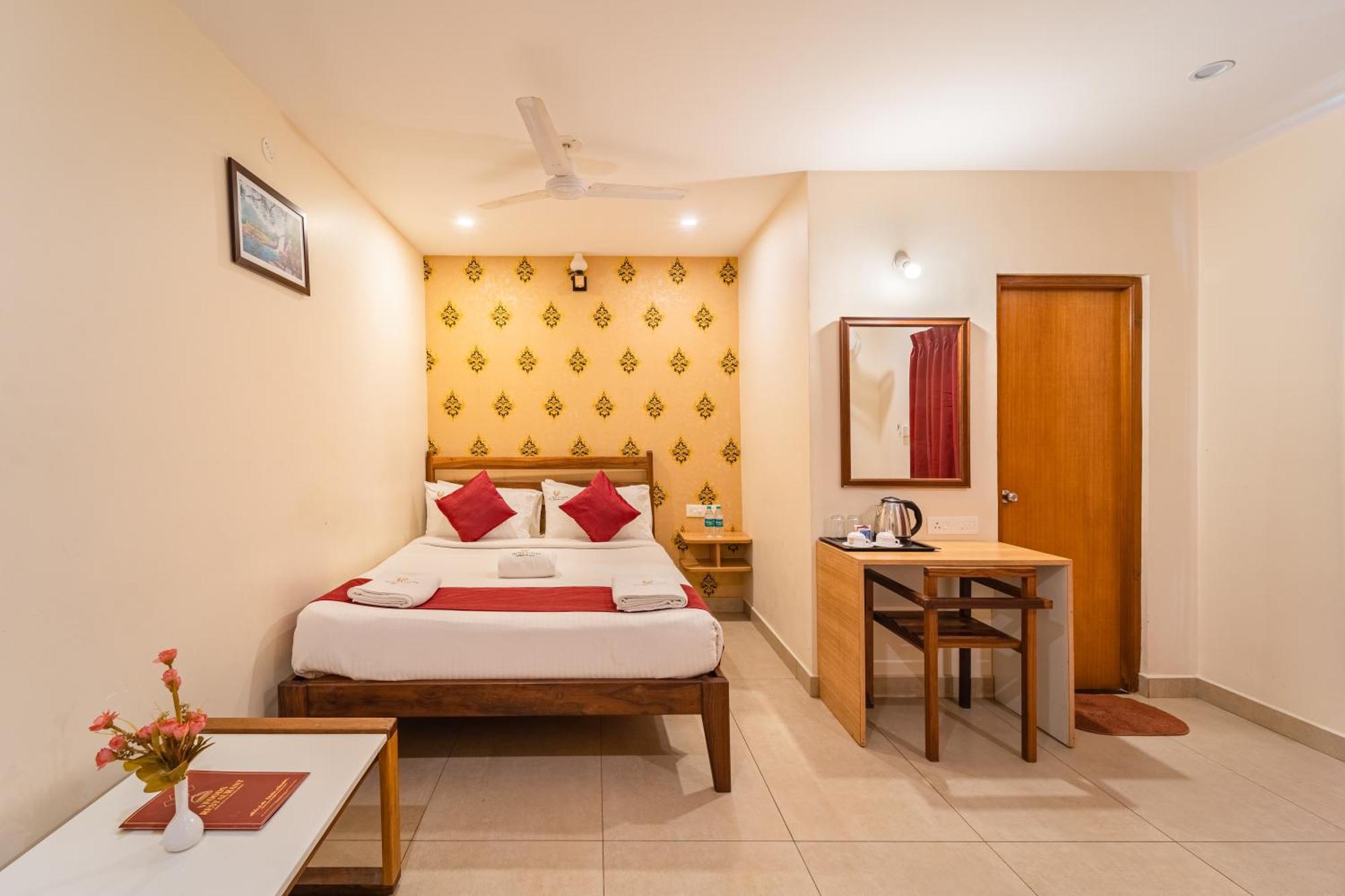 Hotel VI Park - City Centre Pondicherry Ngoại thất bức ảnh