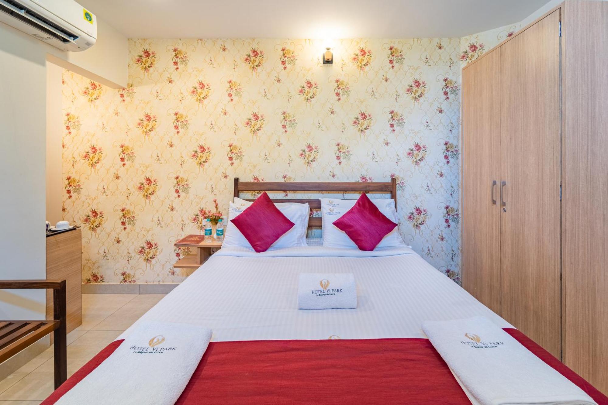 Hotel VI Park - City Centre Pondicherry Ngoại thất bức ảnh
