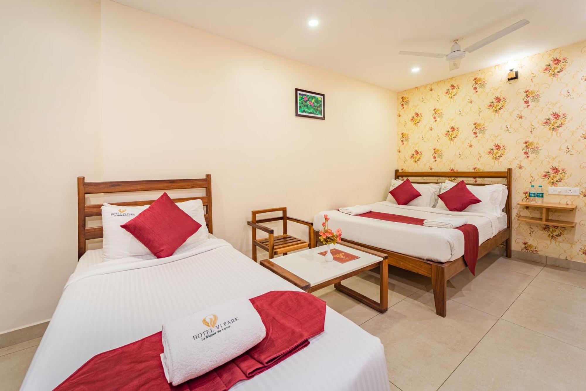 Hotel VI Park - City Centre Pondicherry Ngoại thất bức ảnh