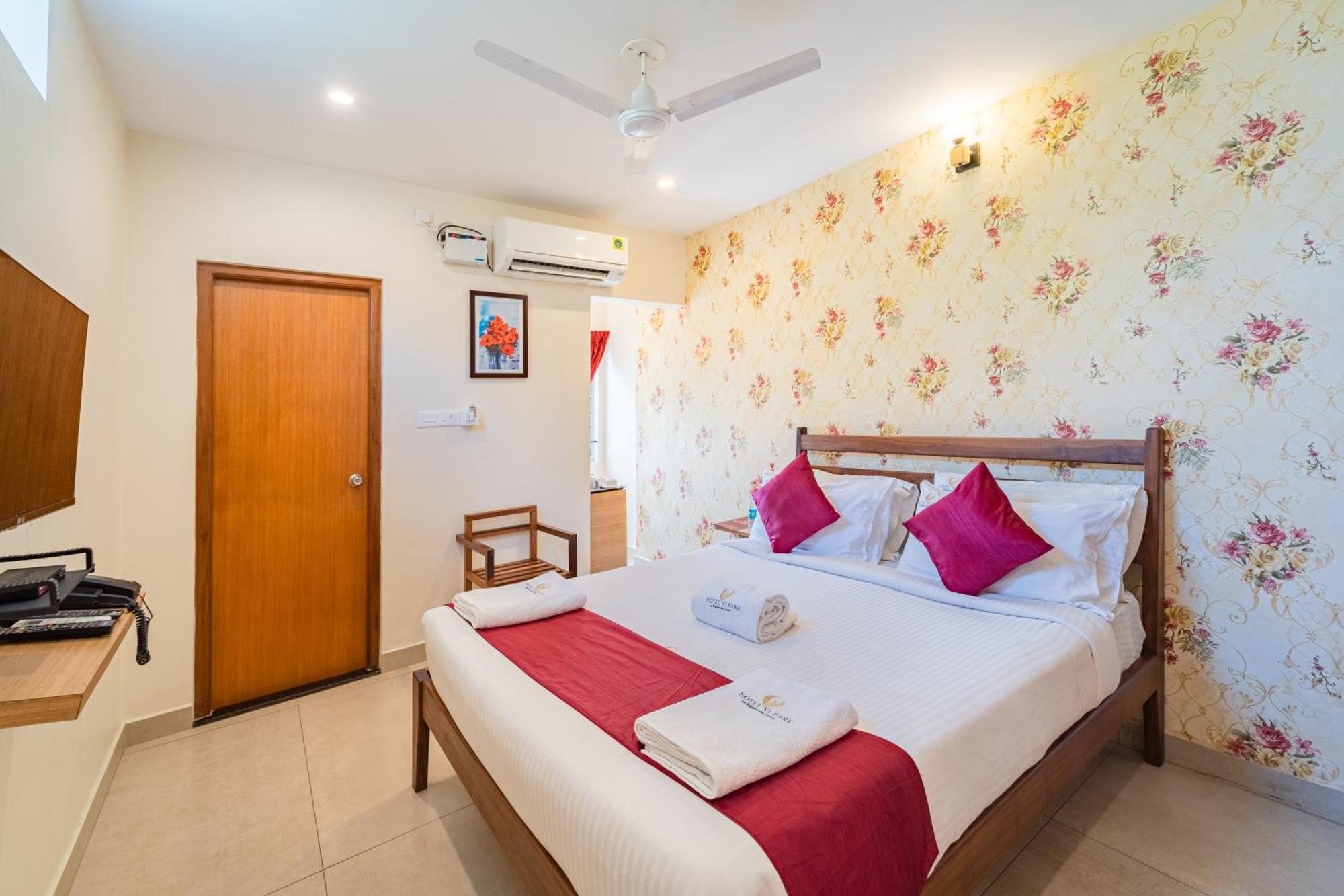 Hotel VI Park - City Centre Pondicherry Ngoại thất bức ảnh