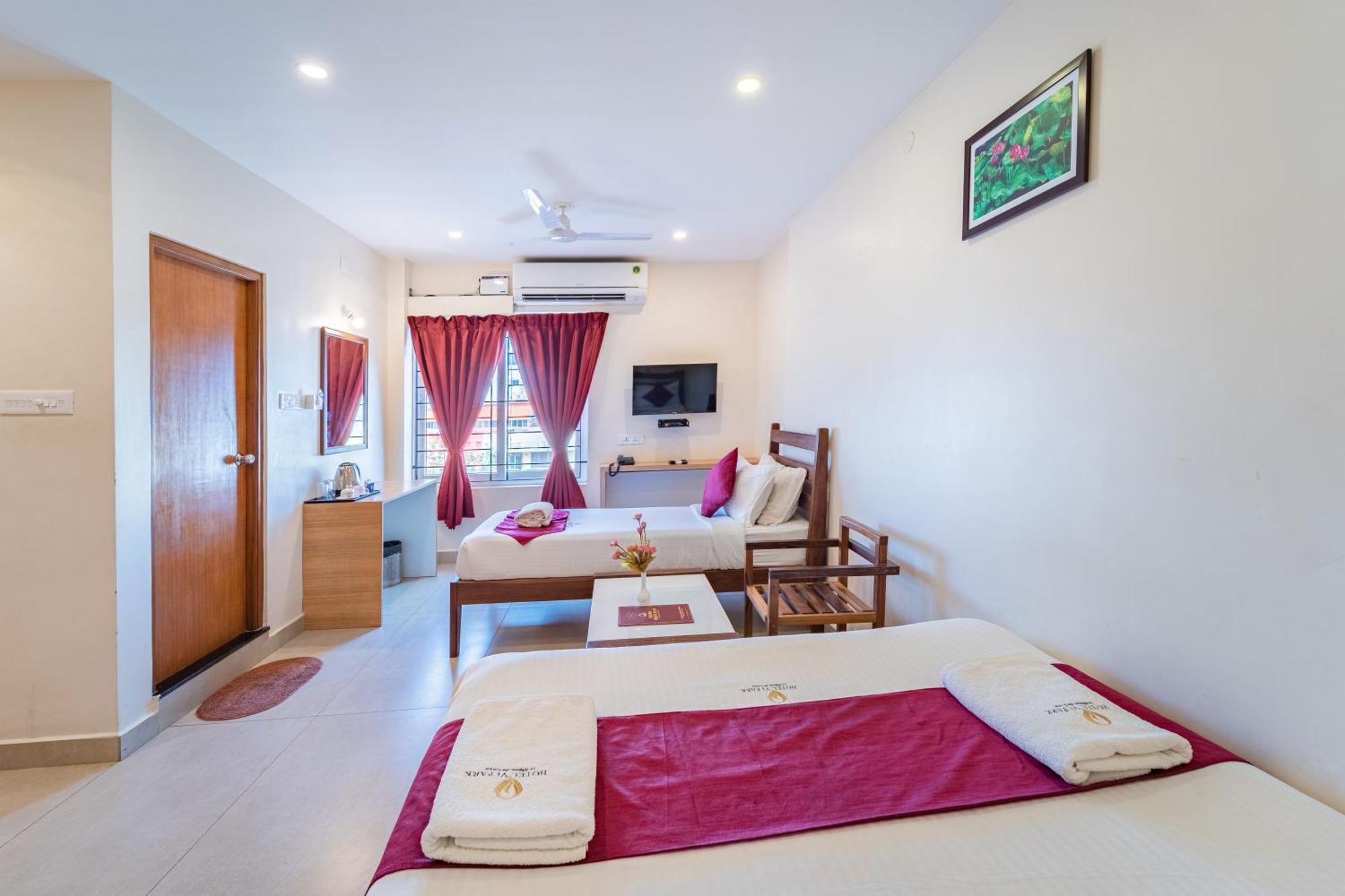 Hotel VI Park - City Centre Pondicherry Ngoại thất bức ảnh