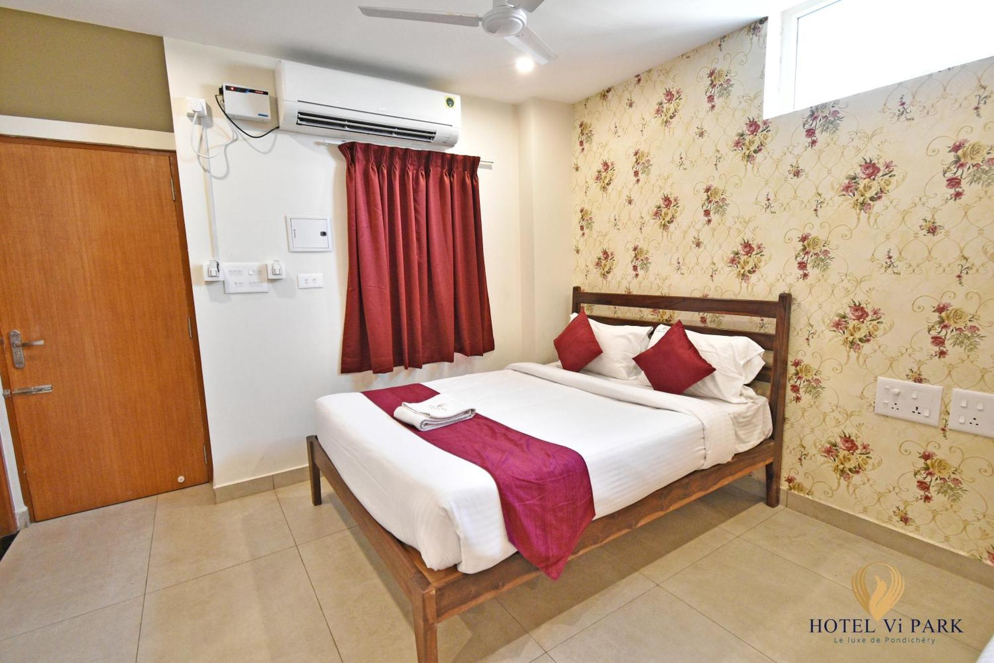 Hotel VI Park - City Centre Pondicherry Ngoại thất bức ảnh